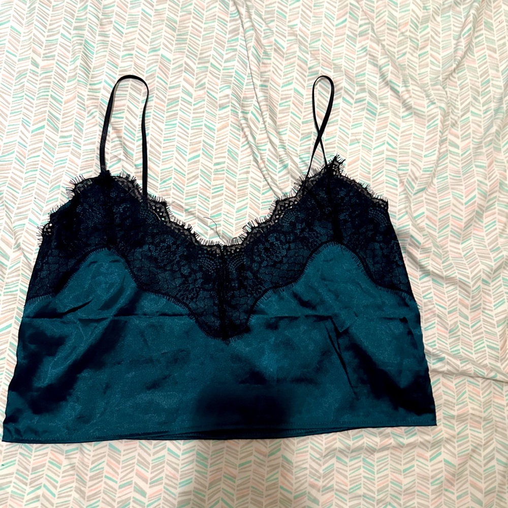 Silky & lace crop top
